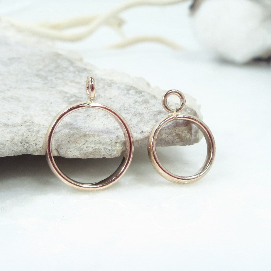 gold resin bezels round